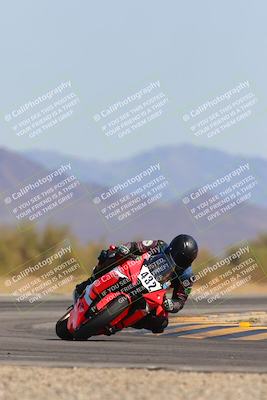 media/Mar-21-2025-CVMA Friday Practice (Fri) [[30cd4fe323]]/4-Racer 3/Session 6 (Turn 15)/